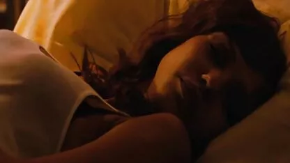 Jovem desfrutar de uma massagem íntima os melhores sexo amador