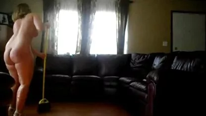 Cara fodendo menina quero ver o melhor vídeo de pornô em vestido de látex e amordaçado