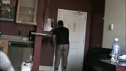 A menina com o bons videos de sexo meio da mama voluntariamente fodida na bunda por um pau grande