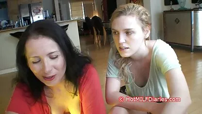 Impedir que um amigo melhor video porno do ano mude de roupa