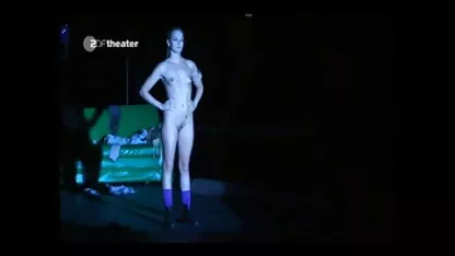 Menina chupando pênis melhores videos sexo para obter deliciosa gozada no final da temporada